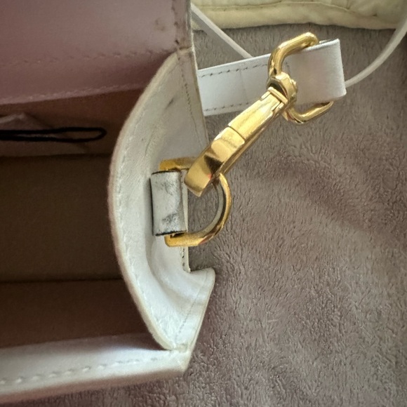 Jacquemus Le Grand Bambino Leather Crossbody Bag - Picture 11 of 16